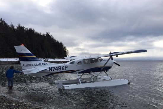 Cessna 206.JPG